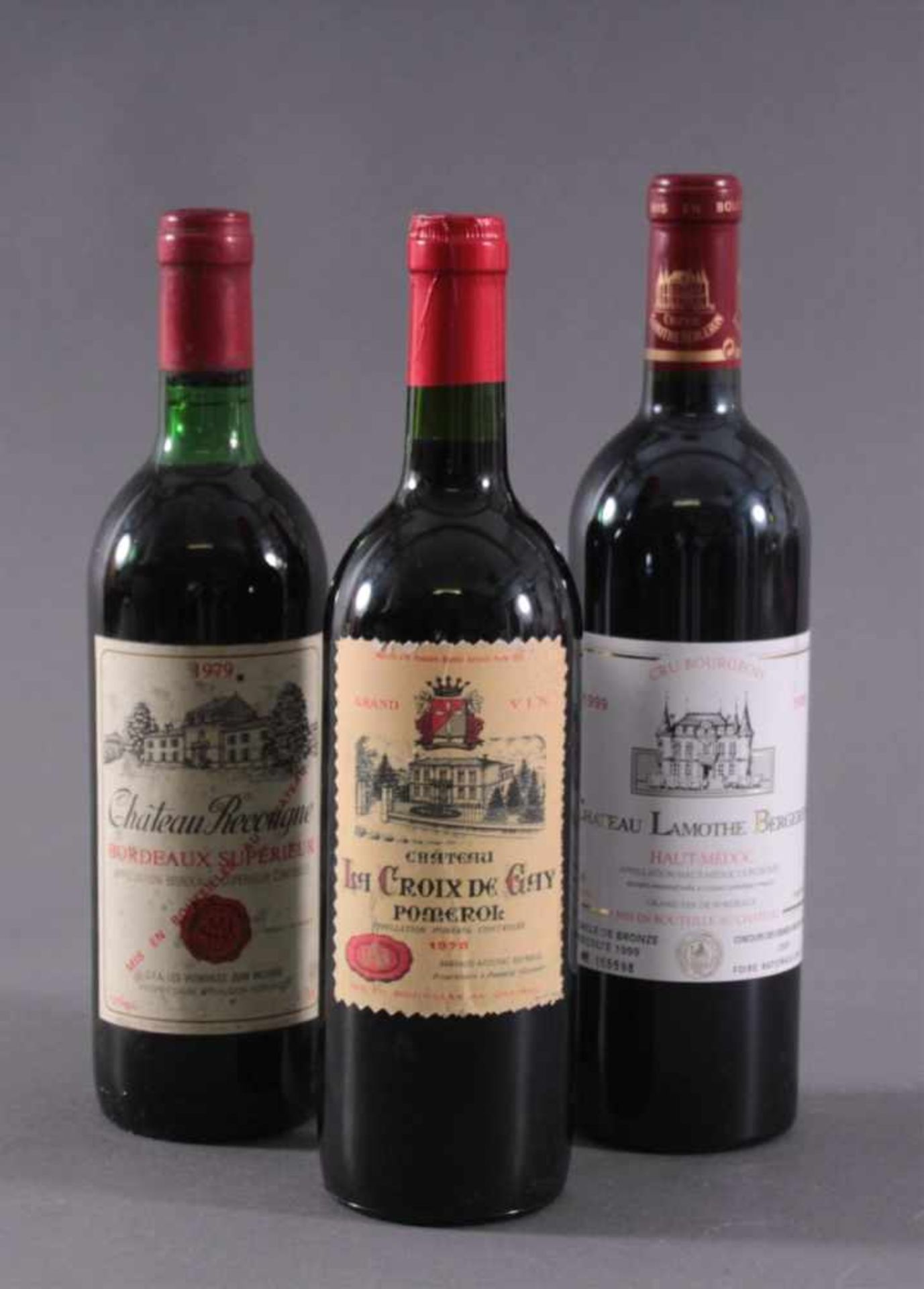 3 Flaschen Rotwein1970er Château La Croix de Gay, Pomerol.1979er Château Recougne, Bordeaux