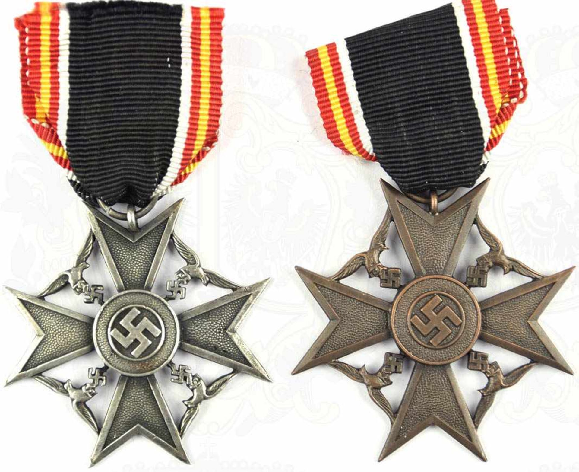 2 SPANIENKREUZE FÜR HINTERBLIEBENE, in Silber u. Bronze, Weißmetall/Buntmetall, 1x bronziert, 1x