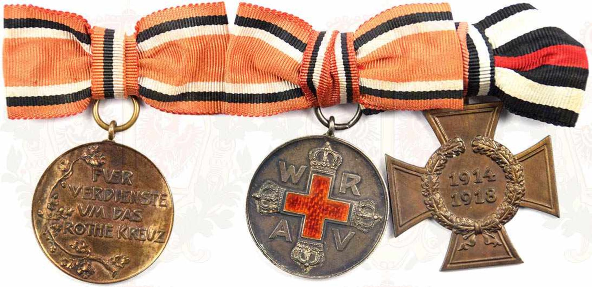3 AUSZEICHNUNGEN, Rote Kreuz-Medaille 2. u. 3. Klasse, Bronze/verslb./teilemailliert bzw. Bronze,