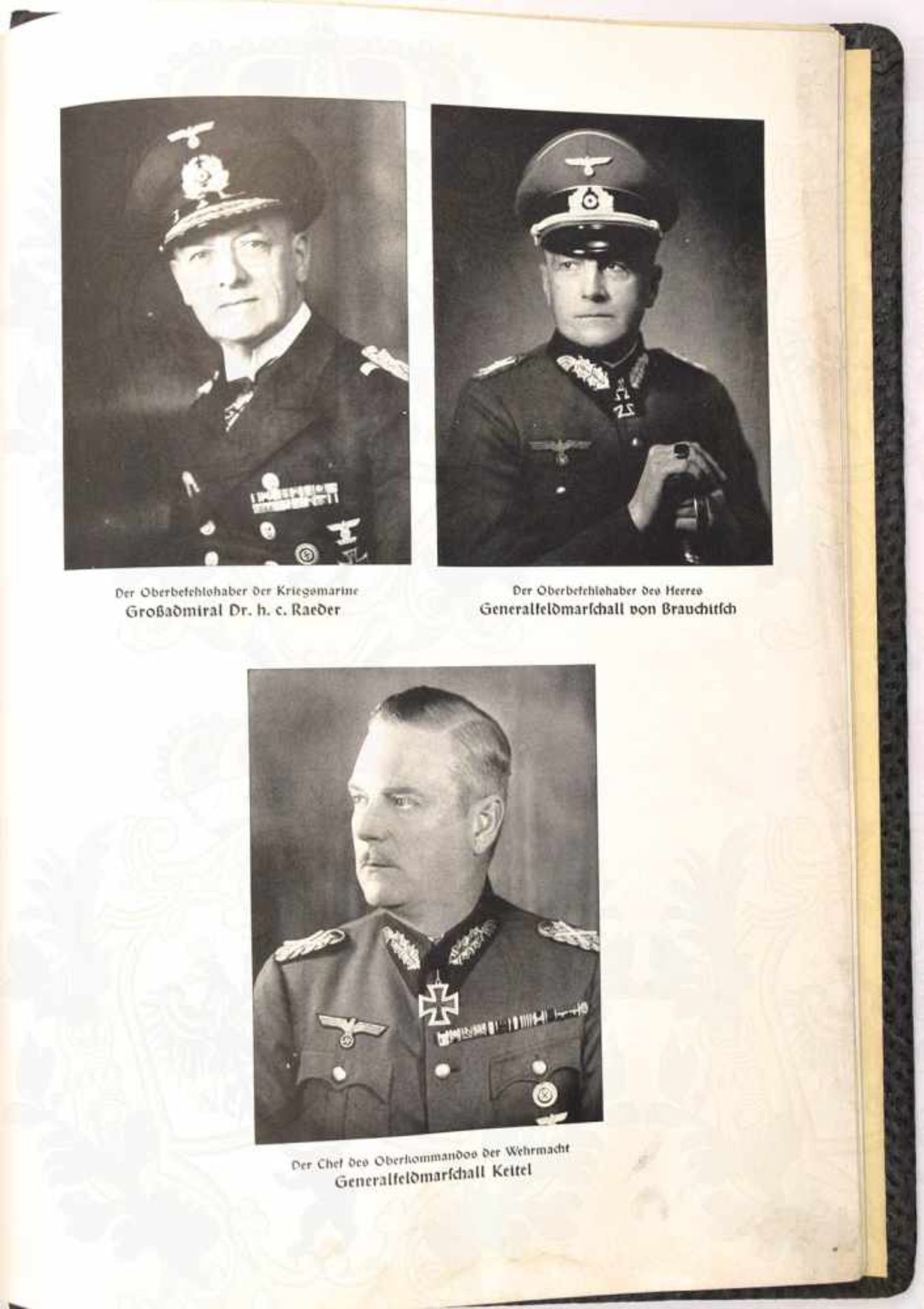 EHREN-CHRONIK, blanko Fotoalbum, m. Textvordrucken u. Bildteil zur Wehrmacht, u.a. Funktruppen im - Bild 2 aus 2