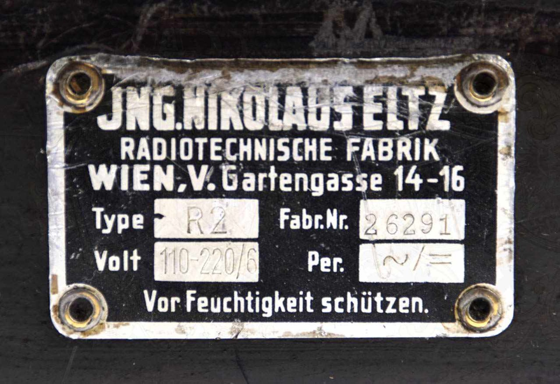 RADIONE-EMPFANGSGERÄT R 2, 6-Röhren-Kofferempfänger für Einbau in Kraftfahrzeuge u. für Heimbetrieb, - Bild 7 aus 7