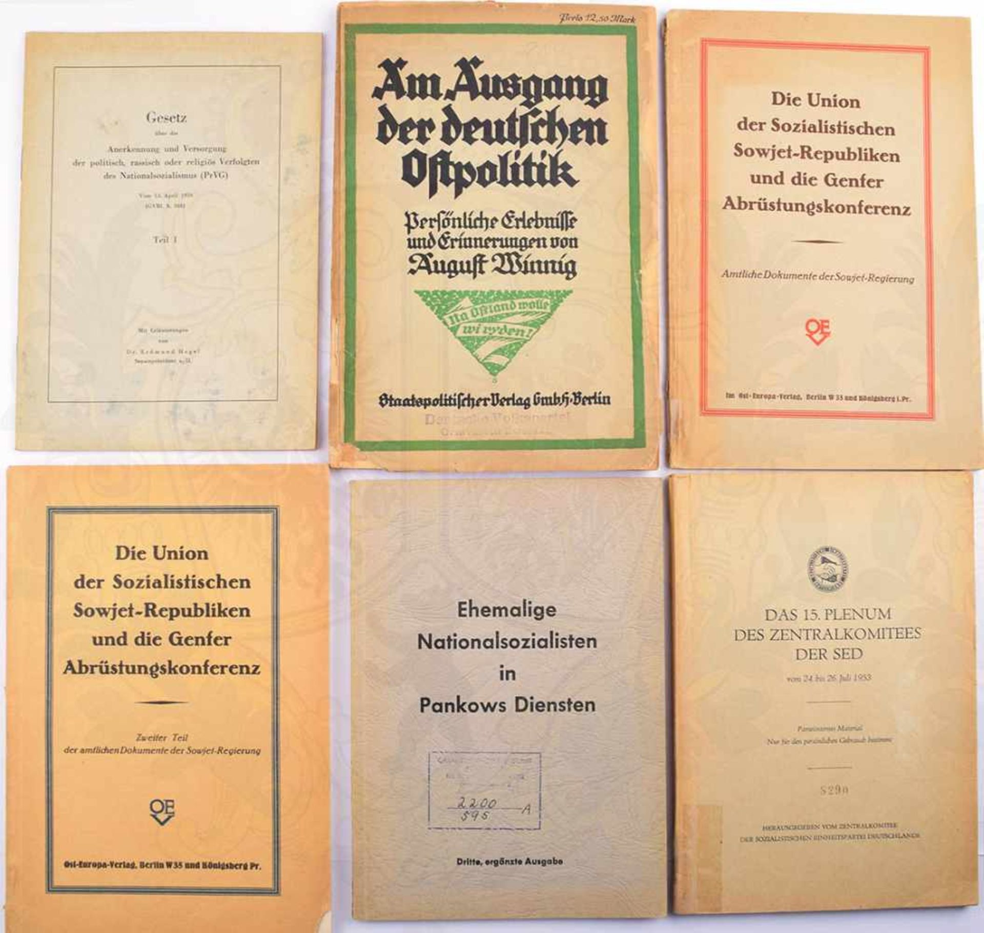 6 KLEINSCHRIFTEN POLITIK, UdSSR u. d. Genfer Abrüstungskonferenz Teil 1 u. 2; Am Ausgang d. dt.