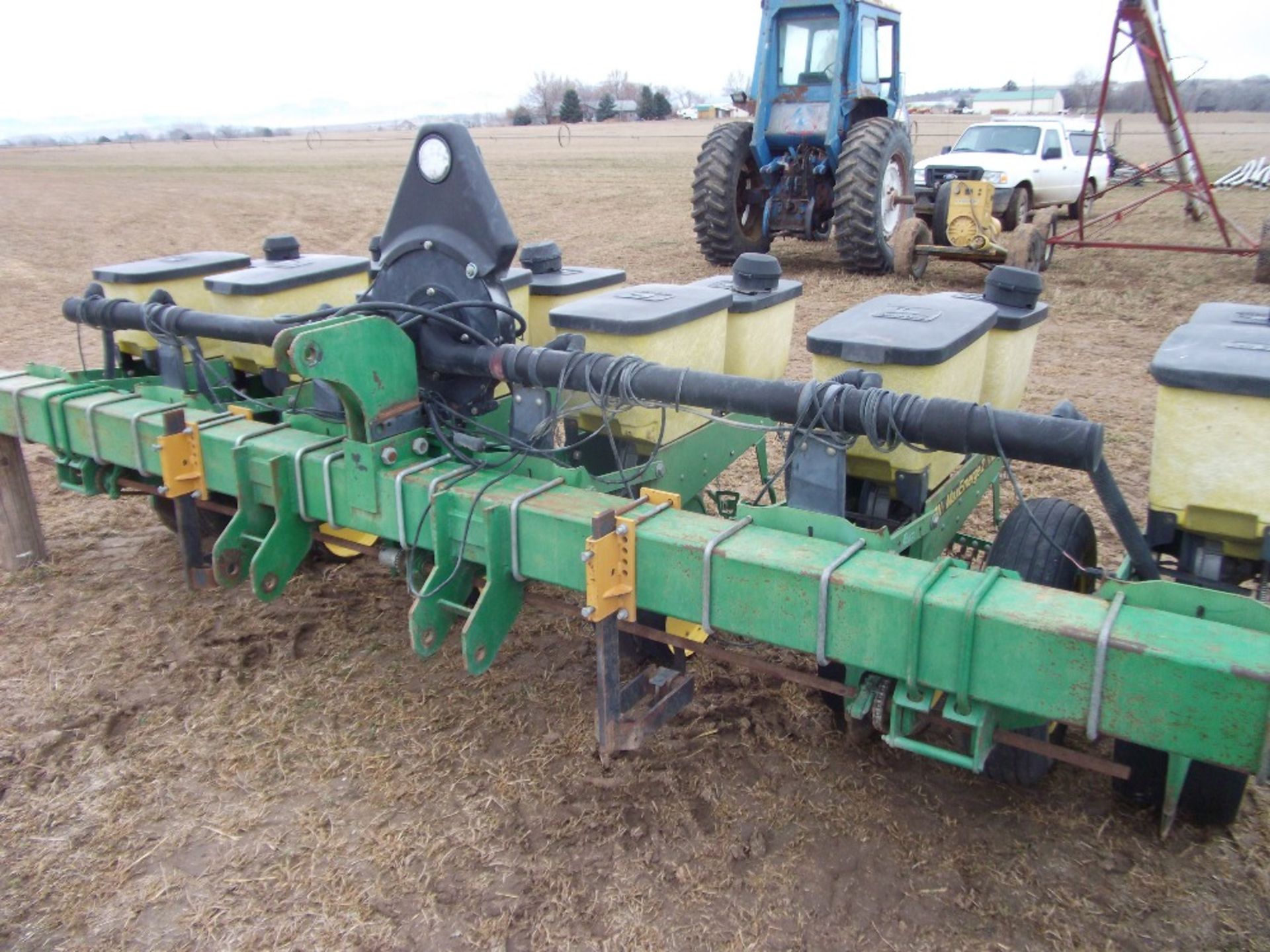 JD Maxi Merge II 6 row air planter w/monitor