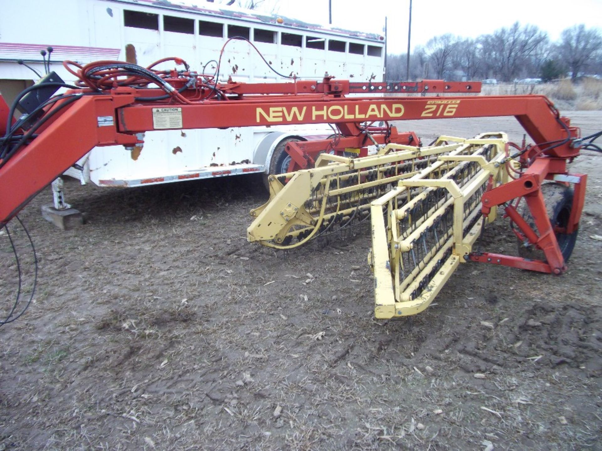 New Holland 216 hyd twin rake