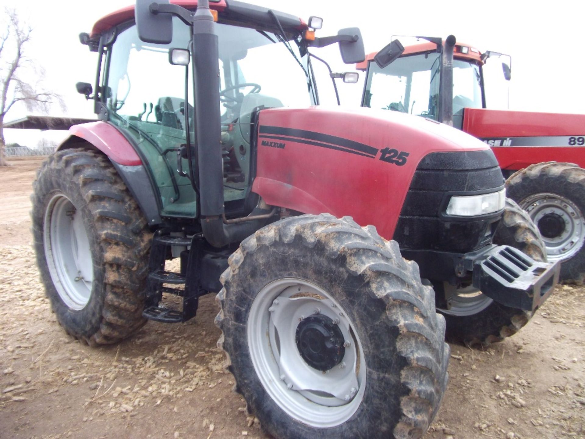 Case IH 125 MFWD power shift trans. 2 hyd remotes 18.4x38 rubber new hyd. pump 7190 hrs. - Image 2 of 8