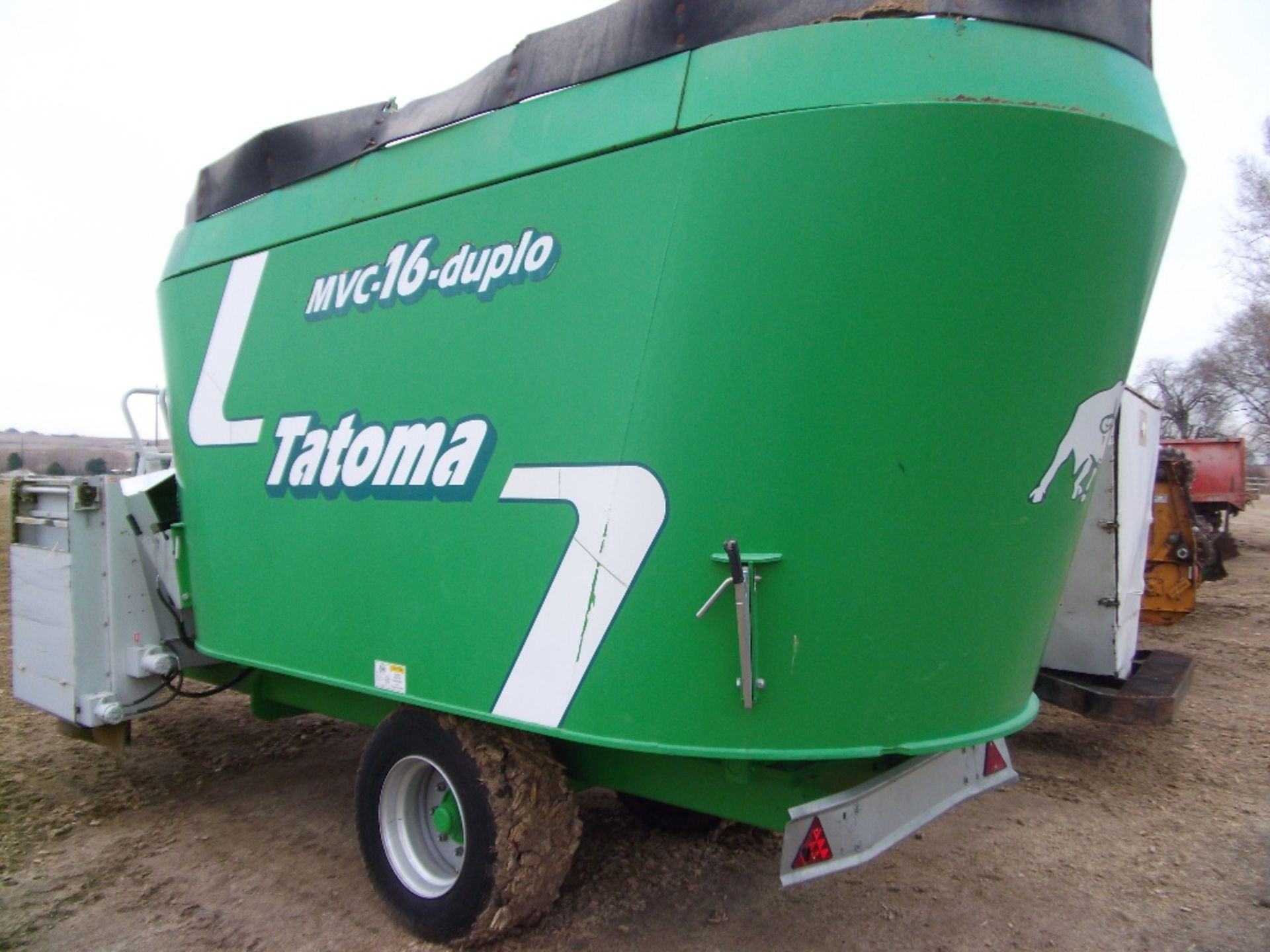 2014 Tatoma MVC 16 Duplo 725 CF twin auger vertical pto mixer feeder dual discharge new electric - Image 4 of 8