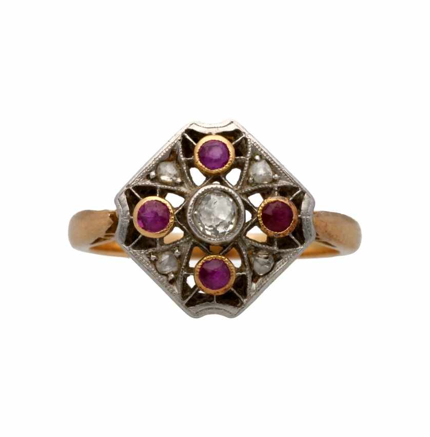 Two gold and stones rings, early 20th CenturyTwo gold and stones rings, early 20th Century Rose gold - Image 2 of 7