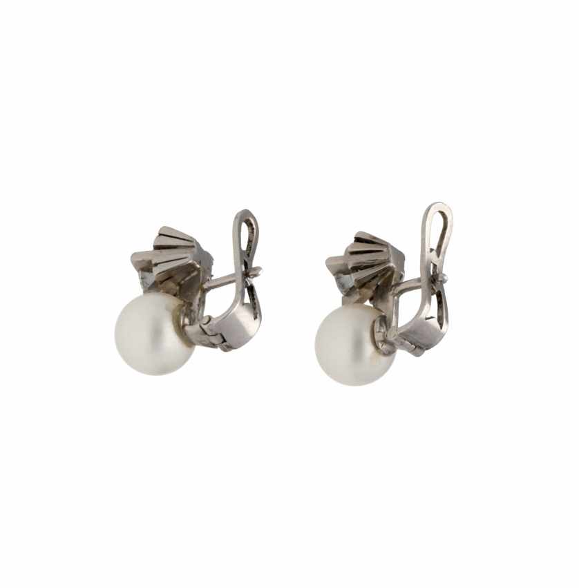 Pearls and diamonds you and me earringsPearls and diamonds you and me earringsWhite gold, - Image 2 of 2