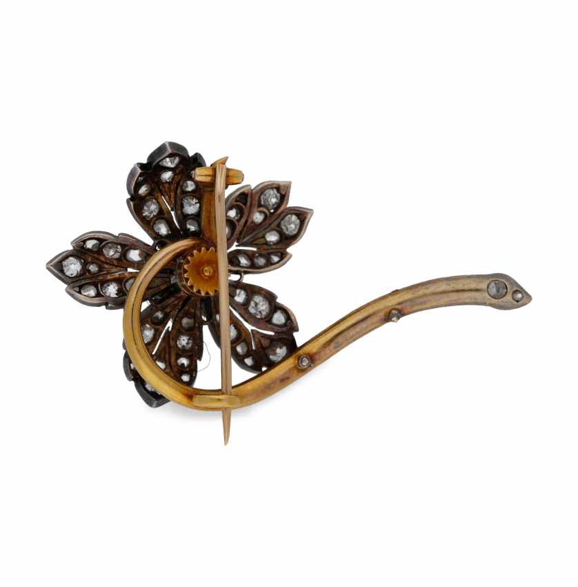 Diamonds floral brooch, 19th CenturyDiamonds floral brooch, 19th CenturyGold and gold with silver - Image 2 of 2