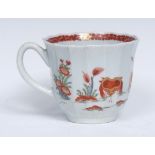 A Worcester 'Two Crab' pattern faceted coffee cup,