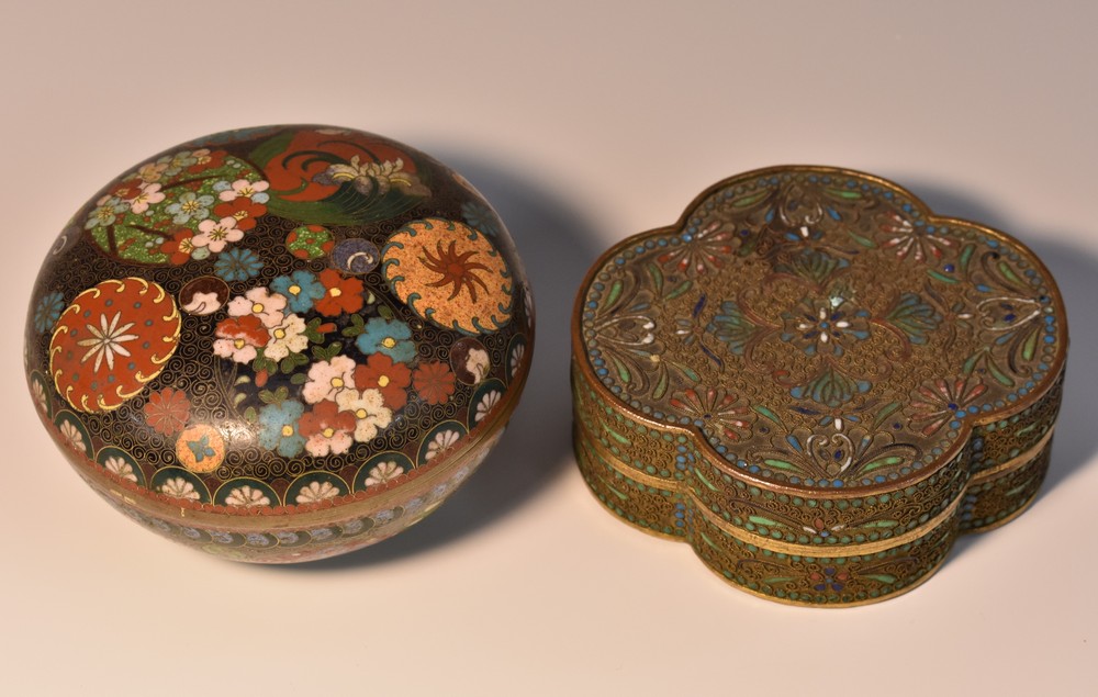 A 19th century Chinese cloisonné enamel quatrefoil box and cover,