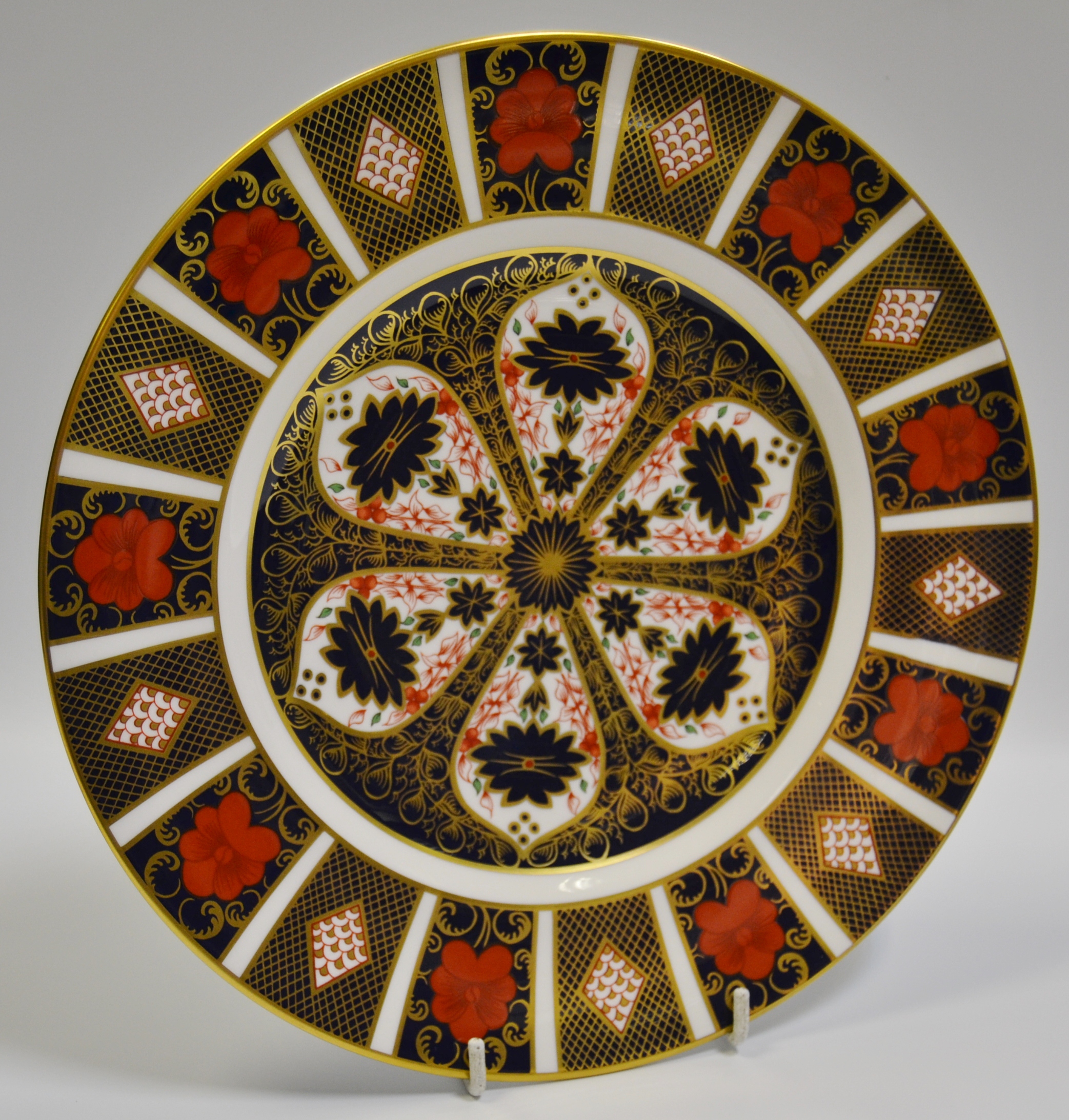 A Royal Crown Derby 1128 dinner plate,