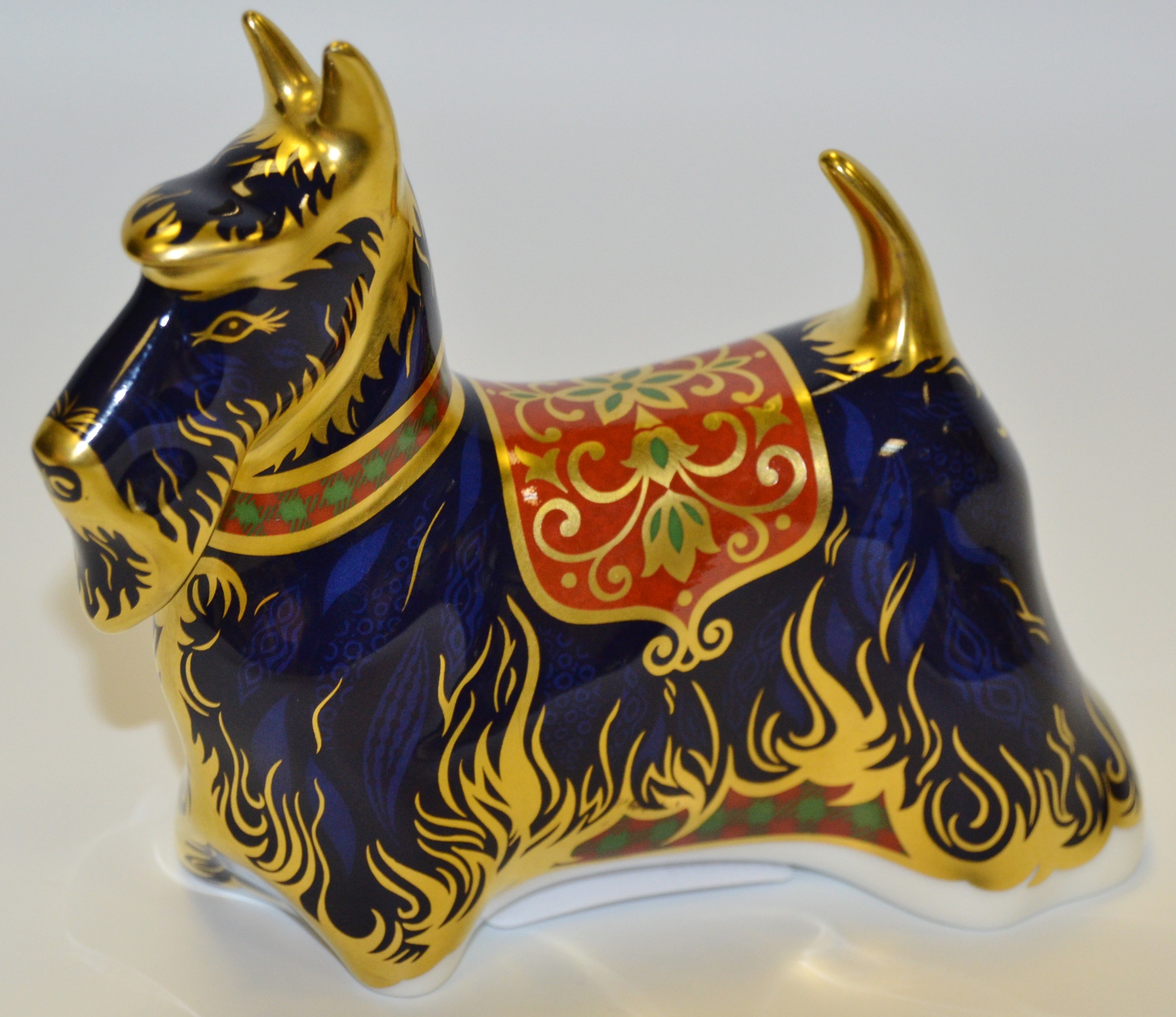 A Royal Crown Derby paperweight, Scottish Terrier,