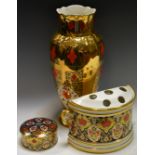 A Lynton Hamilton Imari bough pot, ram's head handles,