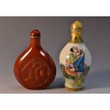 A Chinese porcelain baluster snuff bottle,