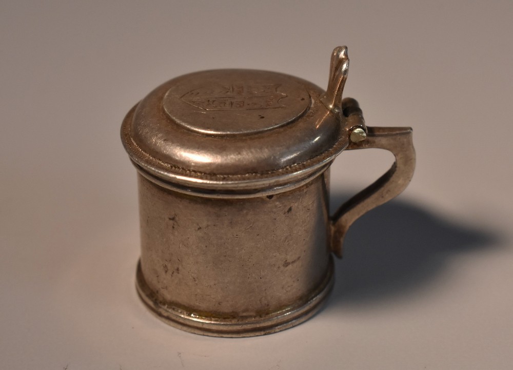 A Continental silver toy novelty miniature tankard, 2.