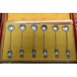 Silver - a set of six Portuguese Desgoberta Da India, Carlos I 200 Reis coin bowl silver spoons,