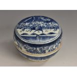 An 18th century Chinese bun shaped box and cover,