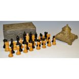 A boxwood and ebonised chess set;