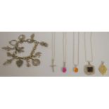 **This lot is part of Coach Tour 'Bargain Hunt' - there is no buyers premium** Jewellery - a