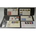 **This lot is part of Coach Tour 'Antique Hunt' - there is no buyers premium**First Day Covers -