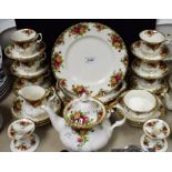 Ceramics - Royal Albert Old Country Roses dinner service, six place settings,