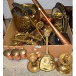 Metalware - a hunting horn, horse brasses, plates, trivet,