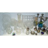 *** This lot will be donated to charity unless collected by 25/09/18 *** Glass and plate ware - a