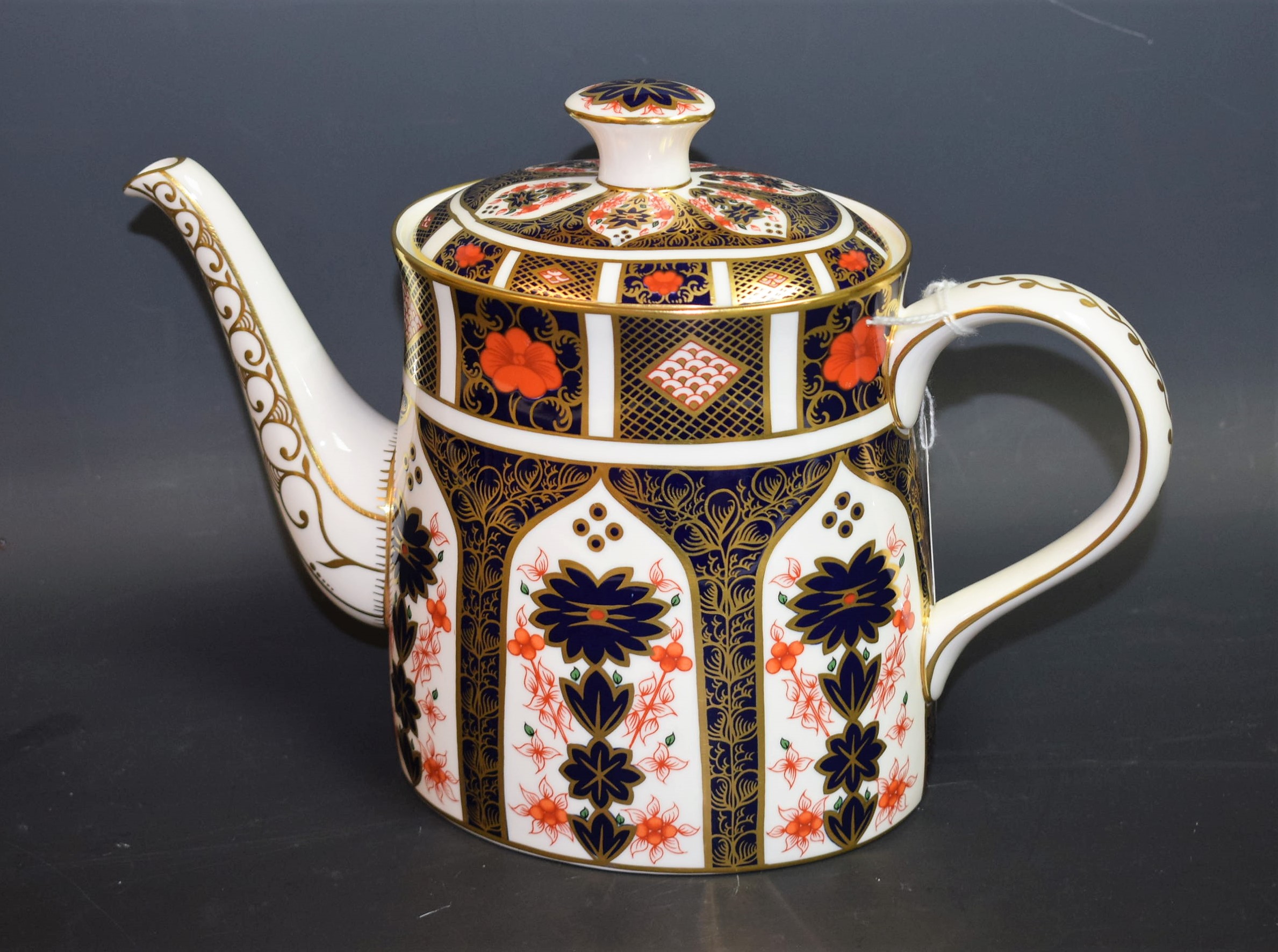 A Royal Crown Derby 1128 Imari pattern tea pot,