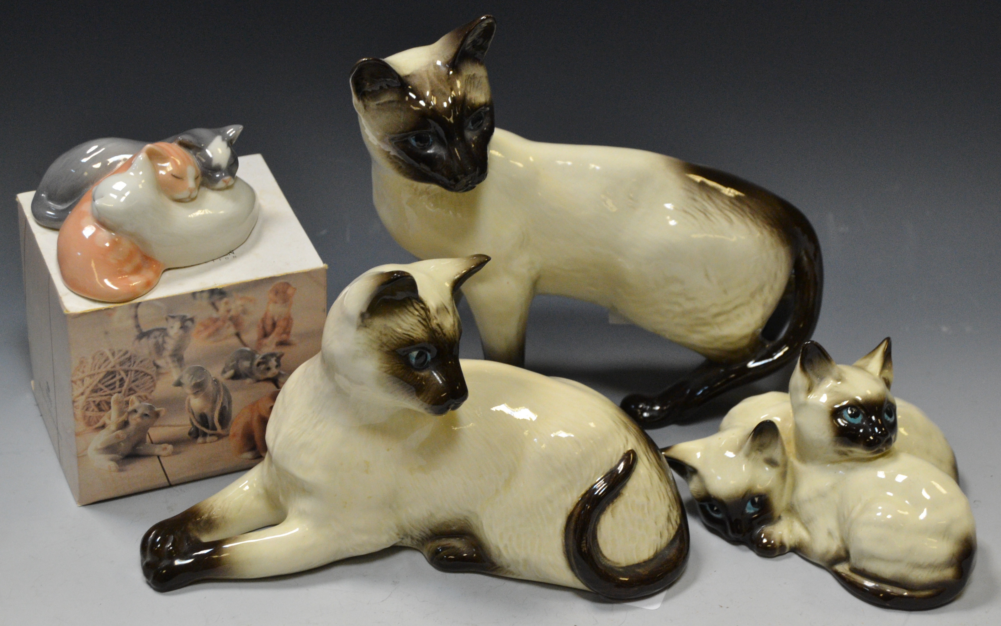 Ceramics - a Royal Copenhagen Cats collection figure,