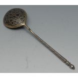 A 19th century Russian silver and niello spoon, gilt bowl decorated to verso with scrolling leaves,