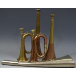 Equestrian Interest - a brass and copper hunting horn, 20.