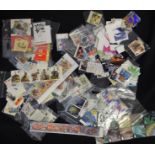 Stamps - GB UMM modern, loose, in packets, etc, f/v approx.