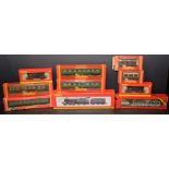 Hornby OO gauge Trains - 4-6-0 King Stephen locomotive and tender, R2233, Rn 6029,