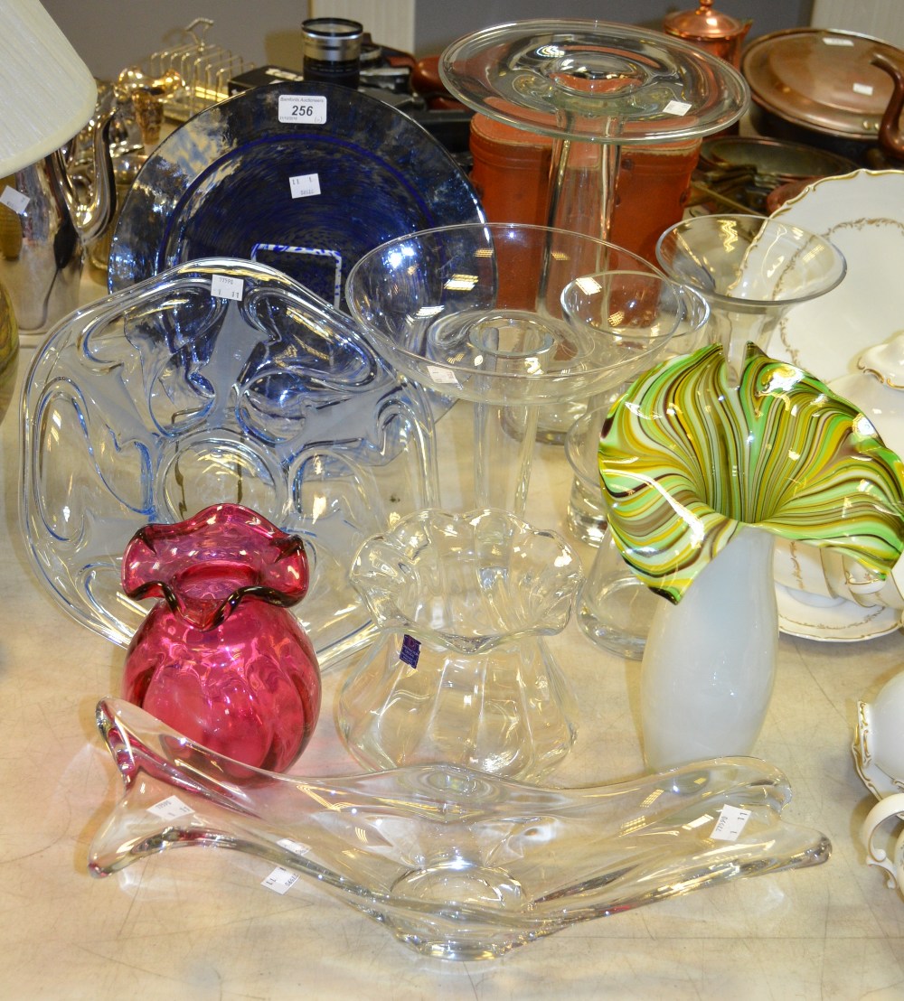 Decorative Glass - a Dartington Crystal squat vase, wavy edged; a Jack in a Pulpit shaped vase,