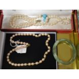 Jewellery - a Baroque style pearl necklace and bracelet set; a pink blush pearl necklace;