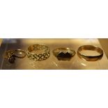 Rings - 9ct gold rings, 12.