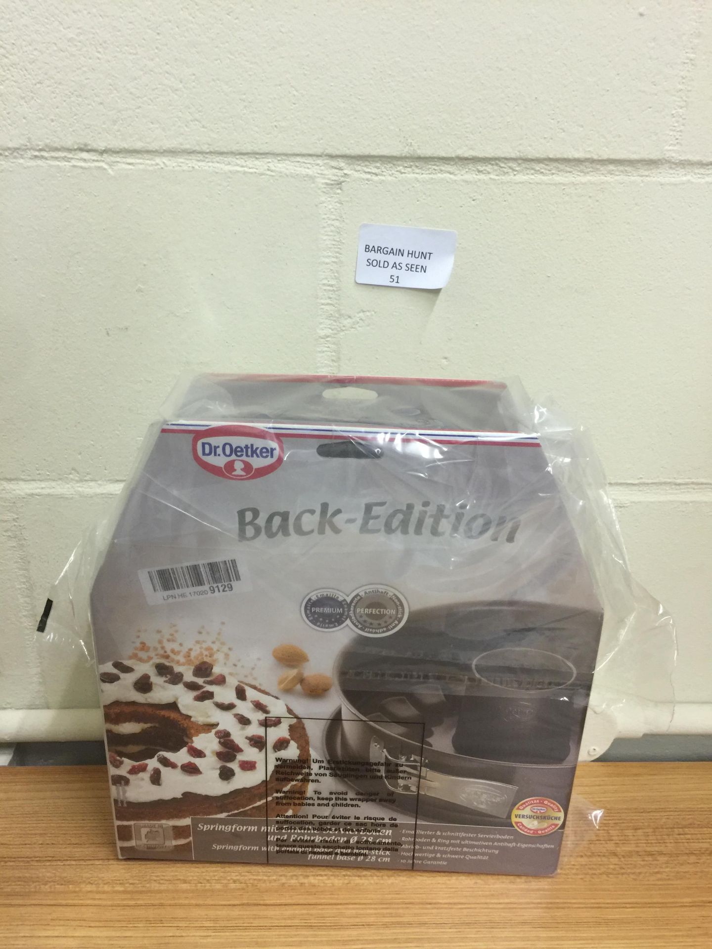 Dr.Oetker Back Edition Cake Tin RRP £59.99