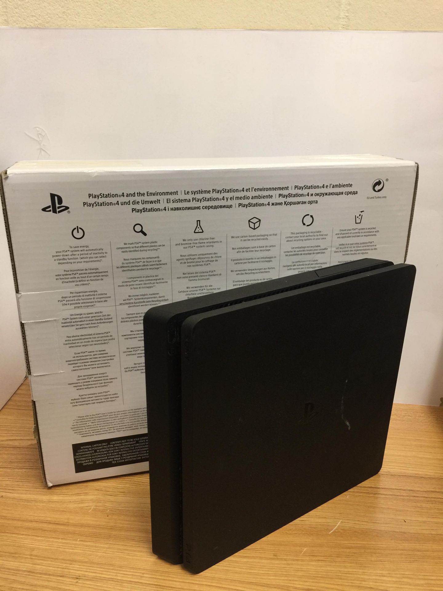 Sony Playstation 4 Slim (PS4) 500GB RRP £299.99