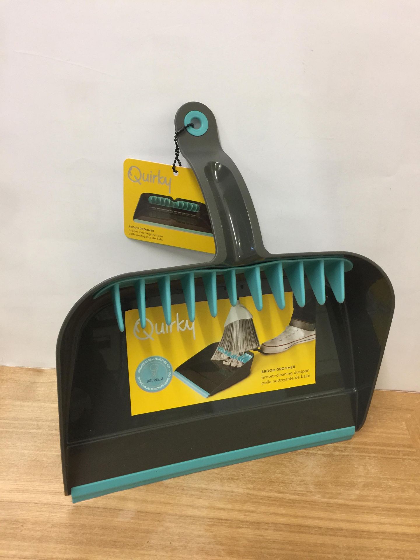 Brand New Quirky Broom Groomer Dustpan