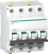 Brand New Schneider A9 °F04740 Circuit Breaker – IC60 N – 3P + N 40 A C Characteristic