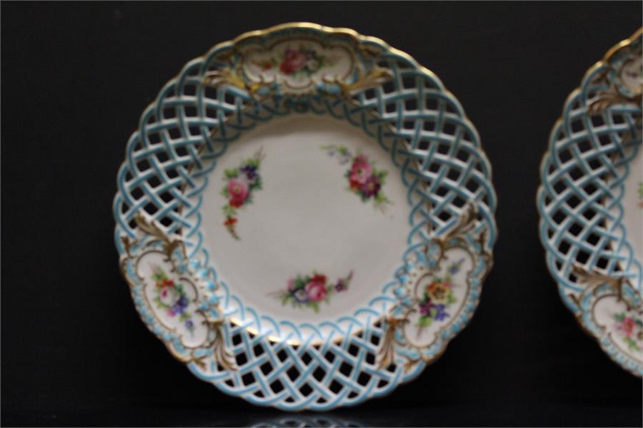 Two Minton pierced trellis cabinet plates, second half 19th century - cabinet or dessert plates with - Image 2 of 11