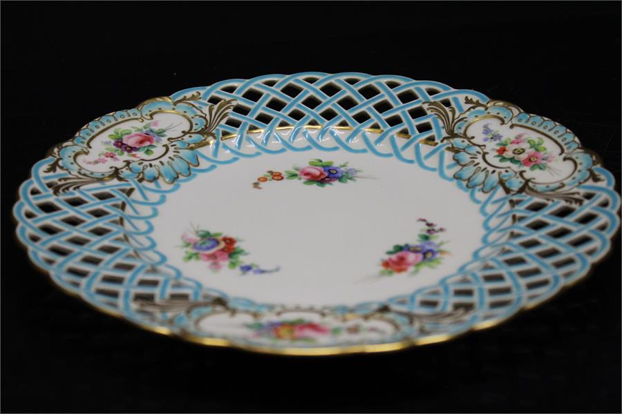 Two Minton pierced trellis cabinet plates, second half 19th century - cabinet or dessert plates with - Image 5 of 11