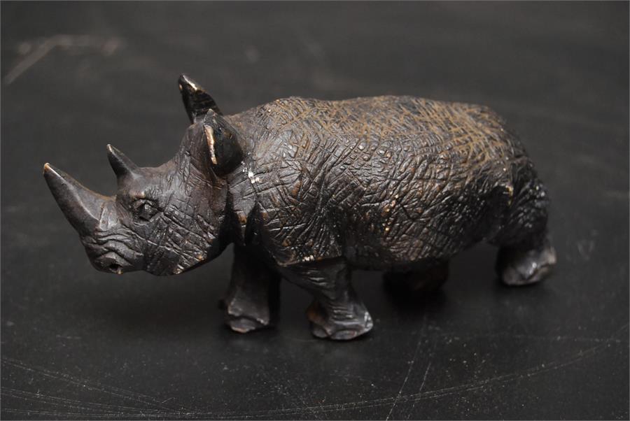 Cold painted metal possibly spelter figure of a Rhino / Rhinoceros. 14cm long, 6.5cm high - Image 2 of 3