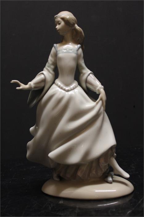 Lladro girl figurine - "87" to base