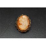 Cameo yellow metal mount (rolled gold RG) brooch.