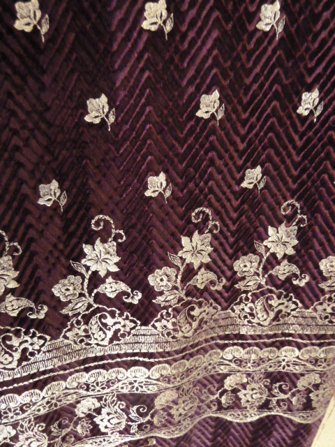 PURPLE AND SILVER EMBOSSED VELVET FABRIC 12FT X 5FT