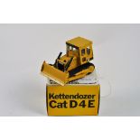 NZG MODEL 205 CAT D4E TRACK-TYPE TRACTOR SCALE 1:50 VGC