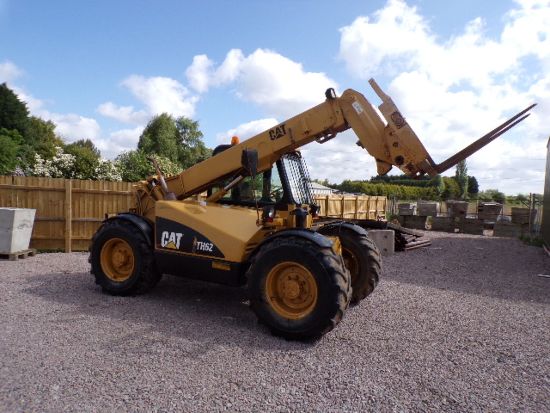 CATERPILLAR TH62 TELEHANDER - YEAR 1995, HOURS 4616, DIESEL, 4X4, CAB, FRONT SPOOL VALVES, PAS, HST,