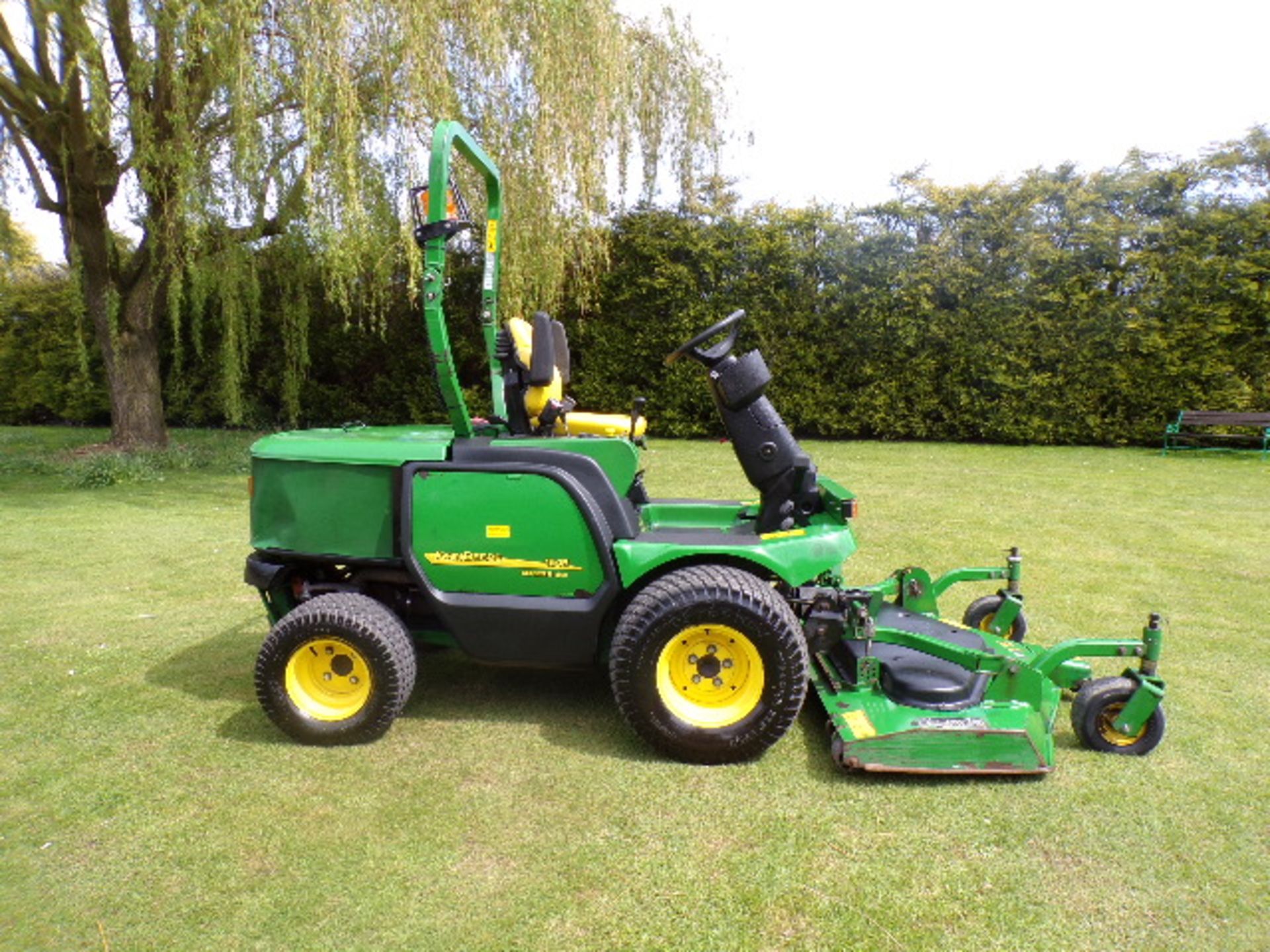 JOHN DEERE 1545 OUTFRONT MOWER 2012 - HOURS 1769, 5FT REAR DECK, - Image 4 of 5